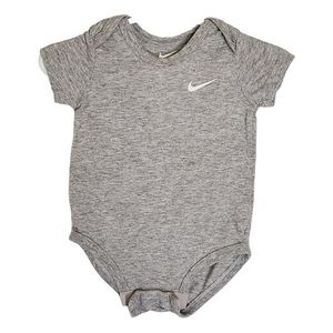 🎉Nike Heather Gray Onesie Size 6M * F0915
